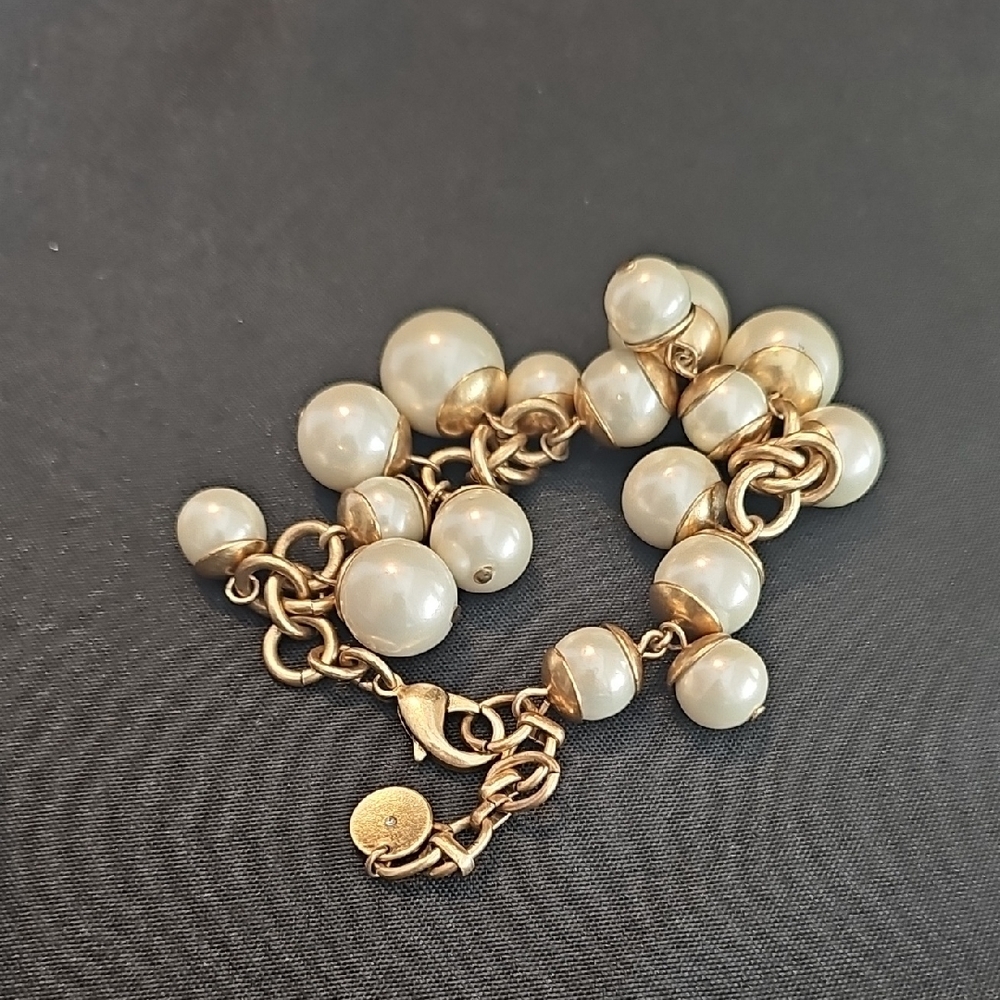 Stella & Dot Gold and White Pearl Bracelet - Picture 5 of 8